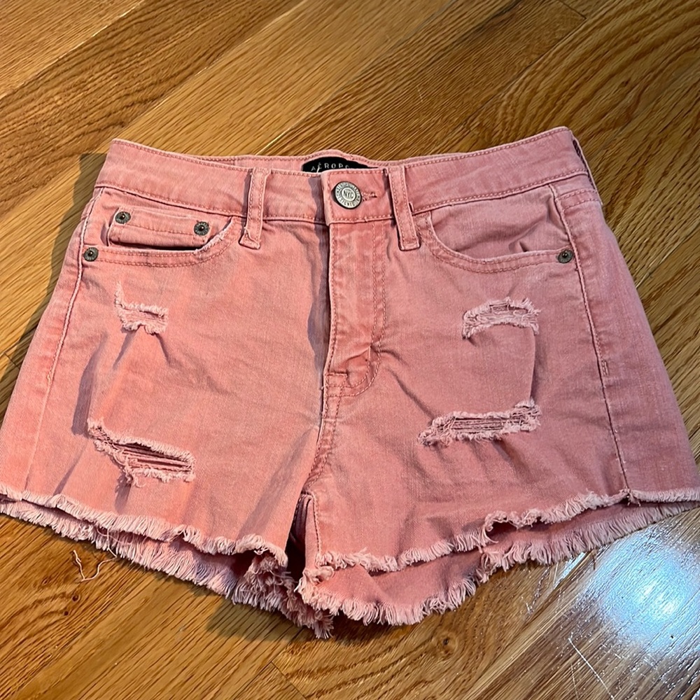 000 Aeropostale high waisted distressed shorty